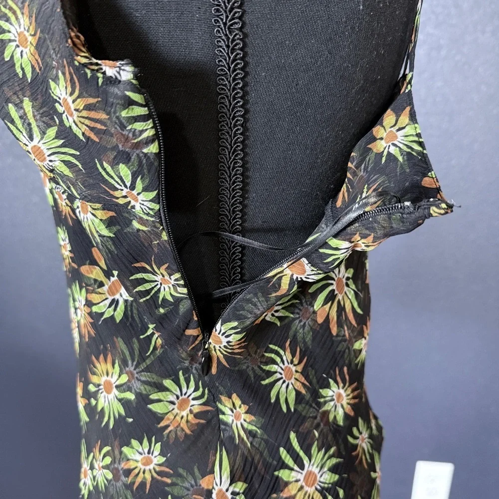J. Crew NWT Black Crinkle Chiffon Camisole Top in Sunburst Floral | Size 4 - Picture 6 of 8